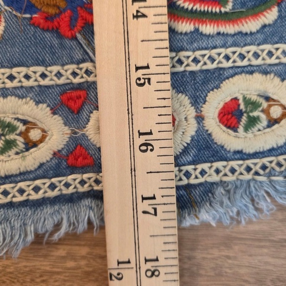 Umgee Red Piper Denim Skirt Womens XL Blue Embroidered Bird Floral Frayed Mini - Picture 17 of 17